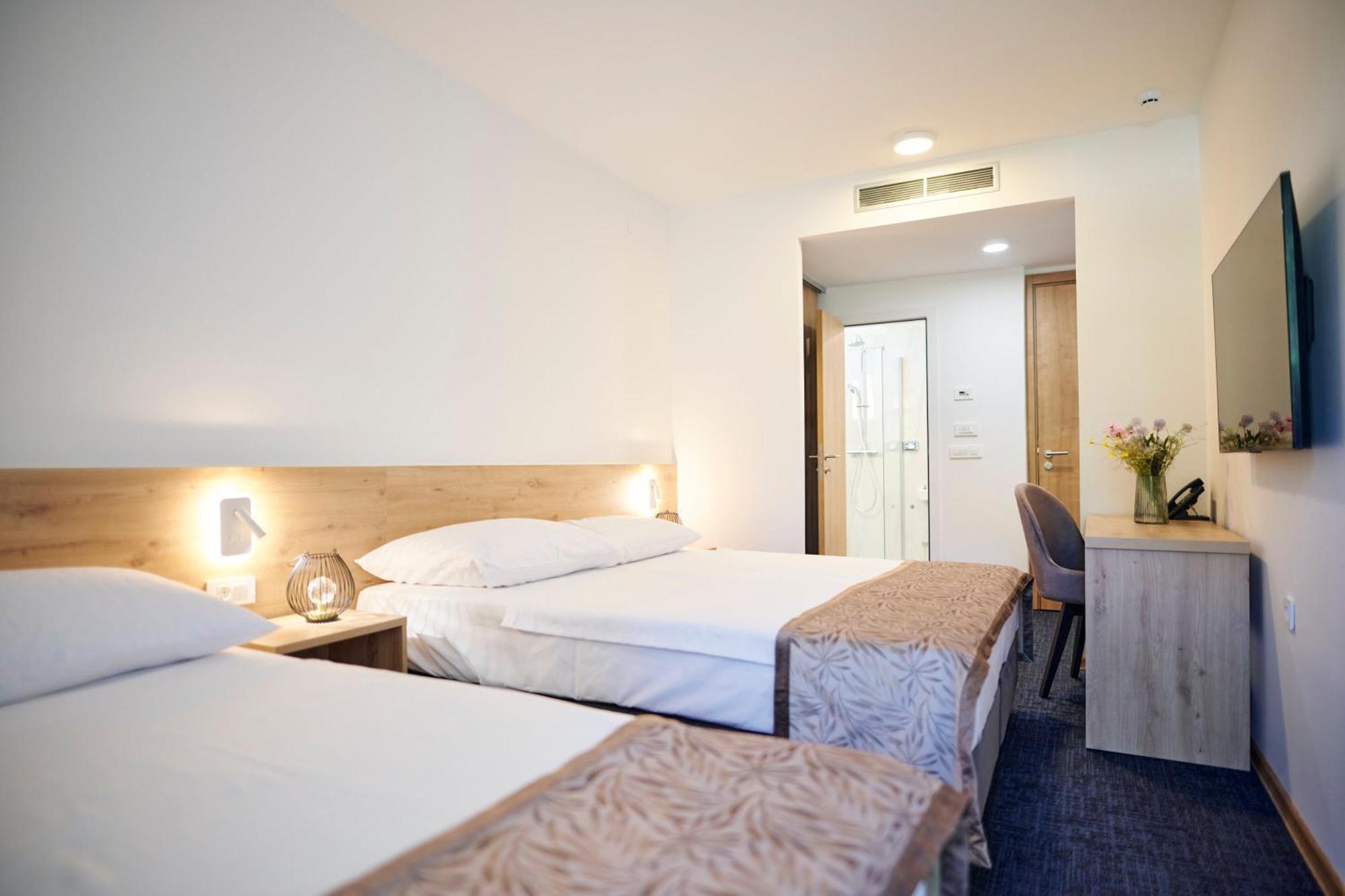 Colentum Resort Murter Room photo