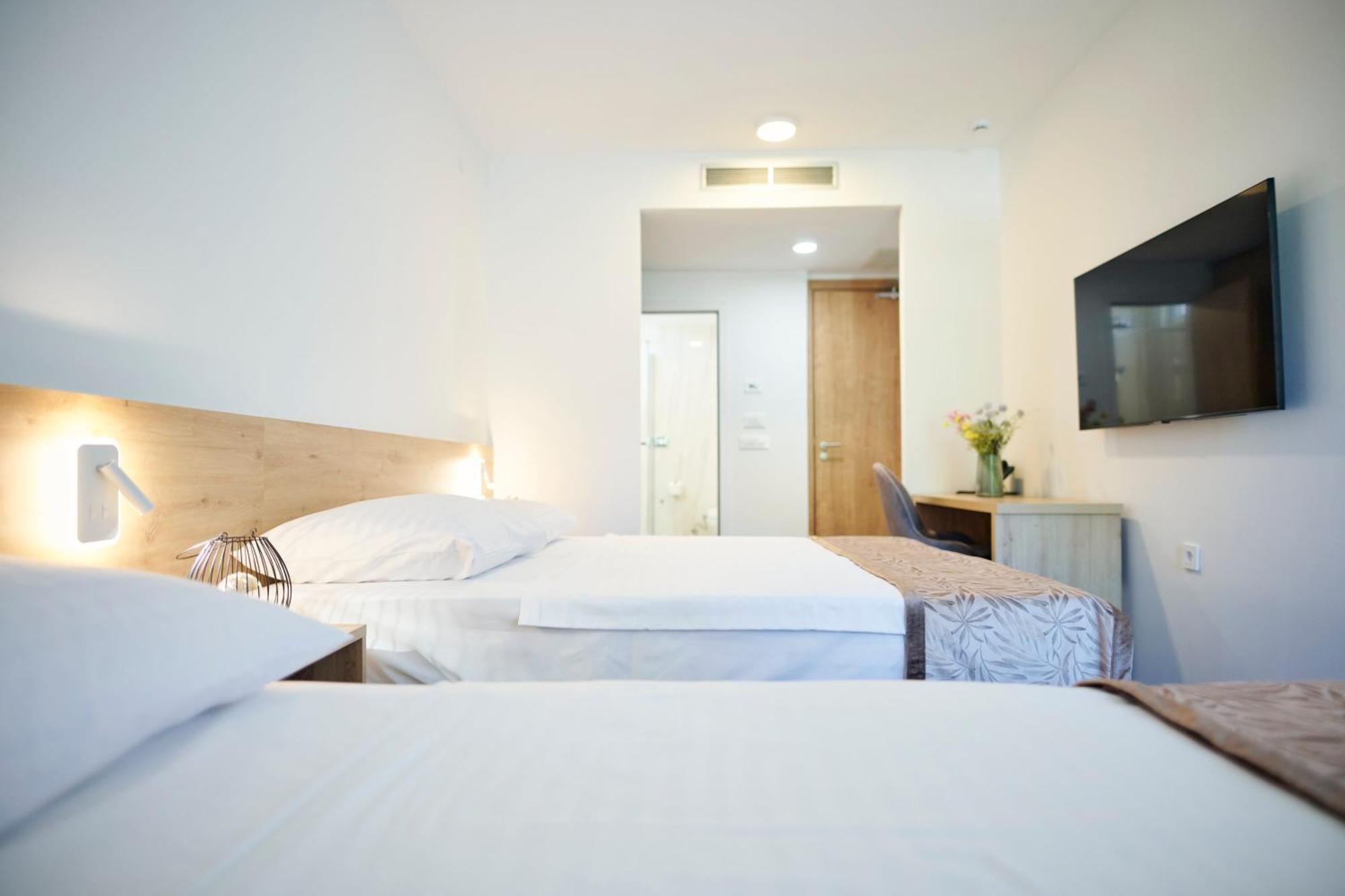 Colentum Resort Murter Room photo